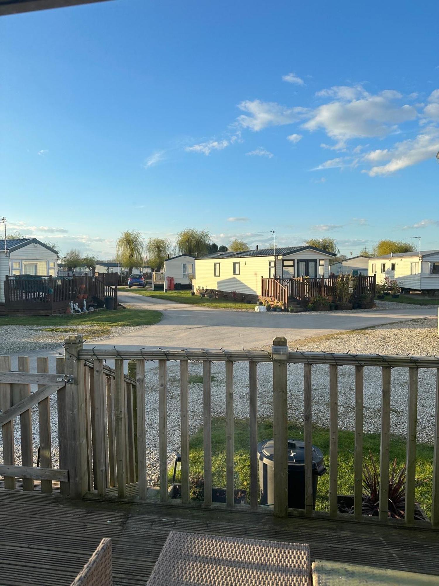 Peaceful 2 Bedroom Holiday Home Crowle  Exterior photo